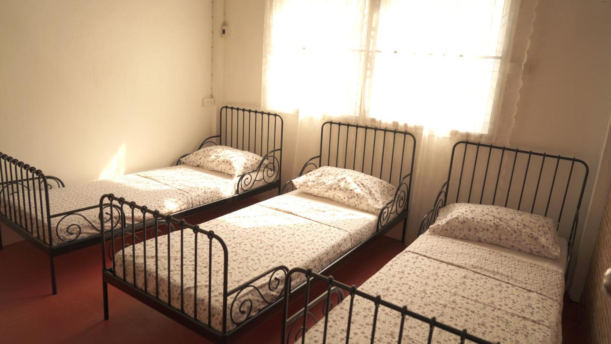 Tiger Lily Hostel Bangkok Dış mekan fotoğraf