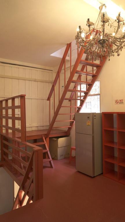 Tiger Lily Hostel Bangkok Oda fotoğraf