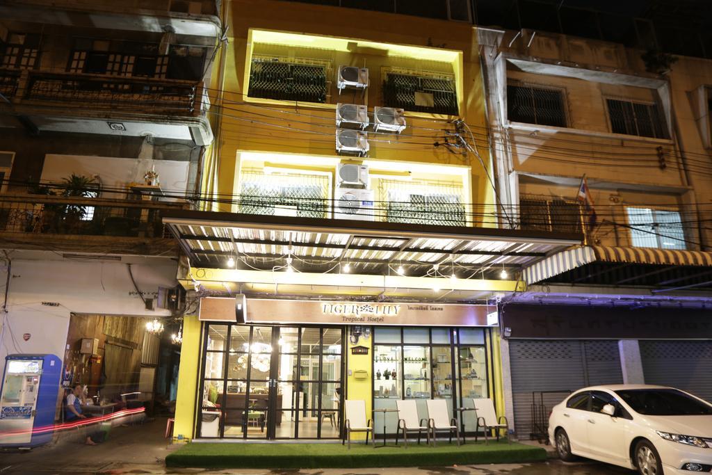 Tiger Lily Hostel Bangkok Dış mekan fotoğraf