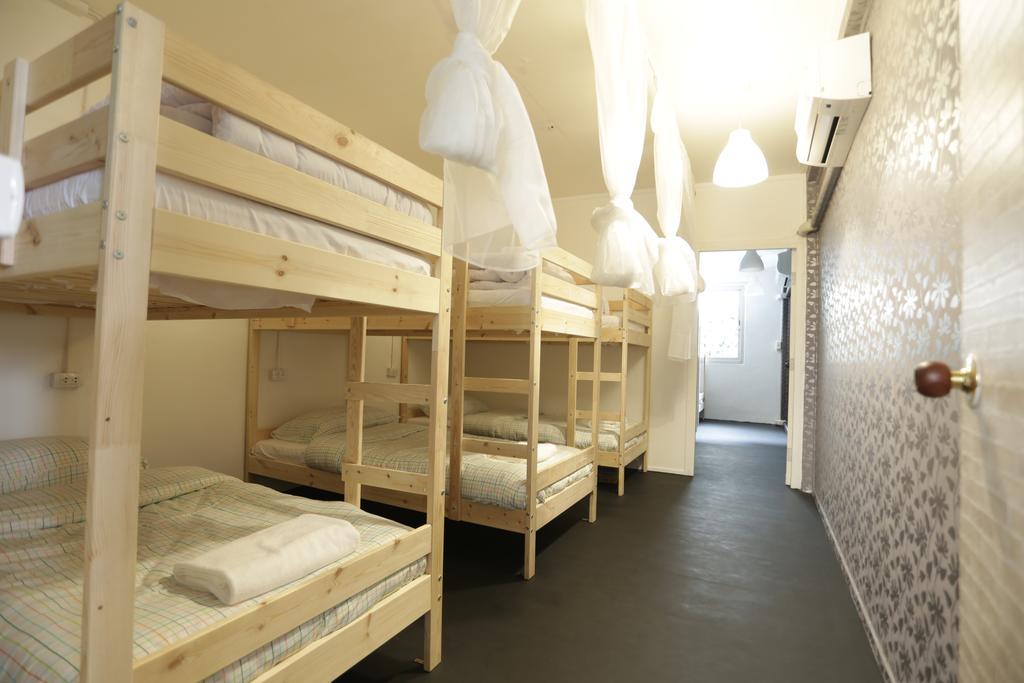 Tiger Lily Hostel Bangkok Oda fotoğraf