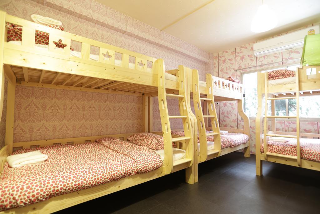 Tiger Lily Hostel Bangkok Oda fotoğraf