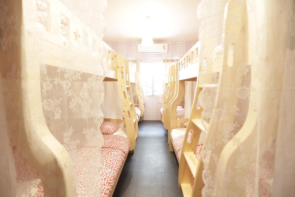 Tiger Lily Hostel Bangkok Oda fotoğraf